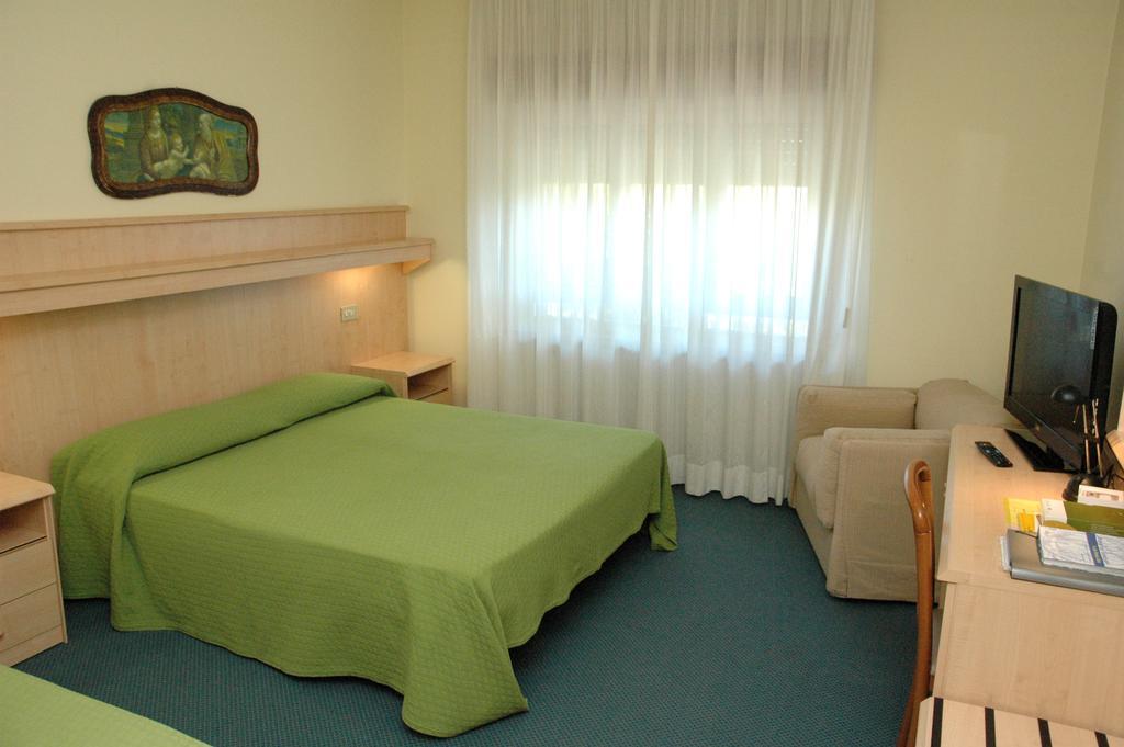 Hotel Da Angela Sedegliano Rum bild
