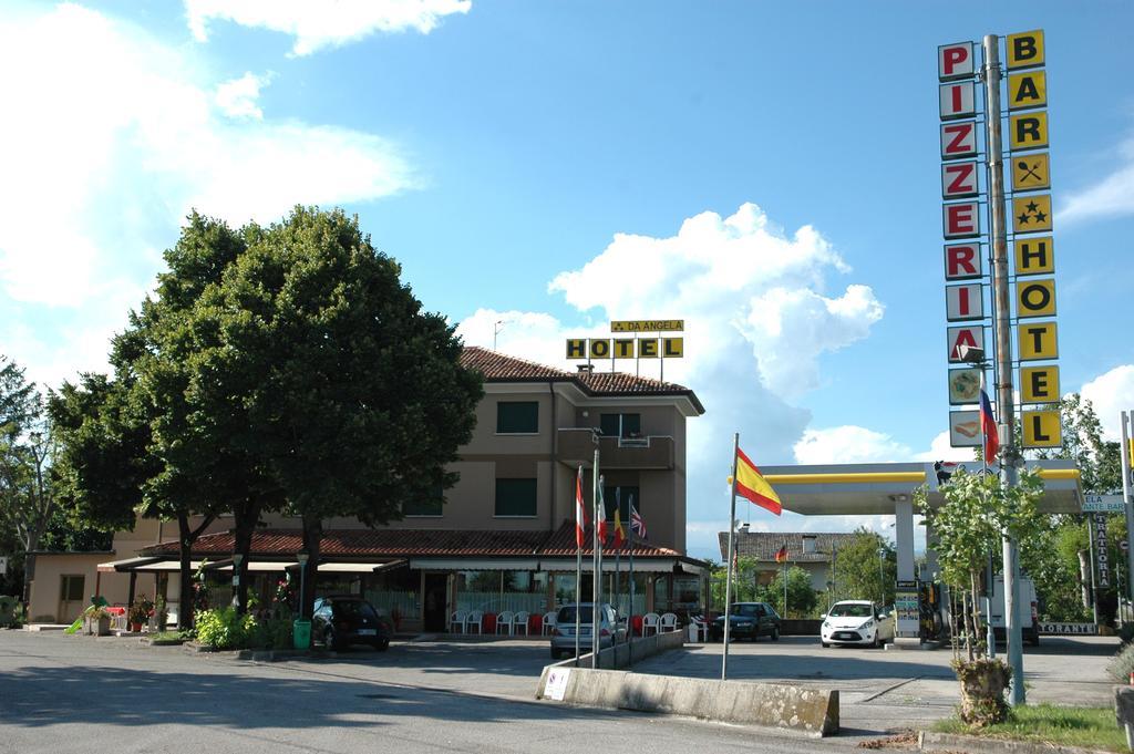 Hotel Da Angela Sedegliano Exteriör bild